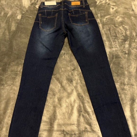 Junior Blue Jeans - Picture 2 of 3